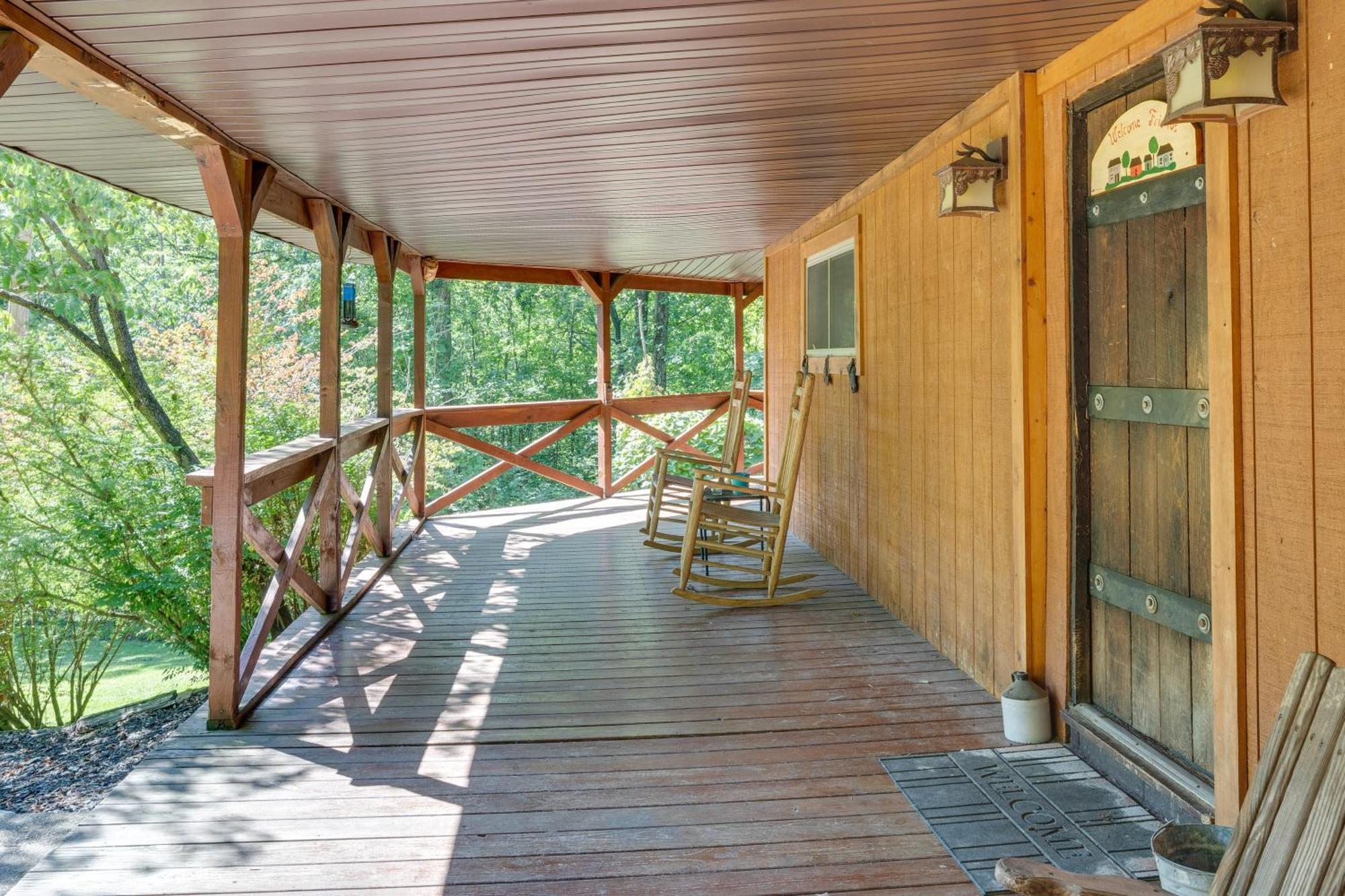 French Lick Getaway With Deck, Grill And Fire Pit!别墅 外观 照片